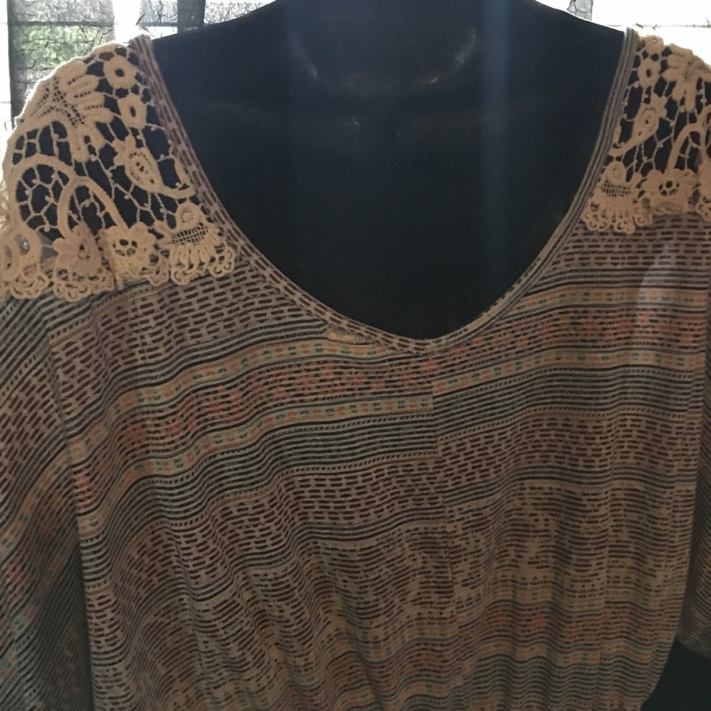 Loose Top - Picture 5 of 5